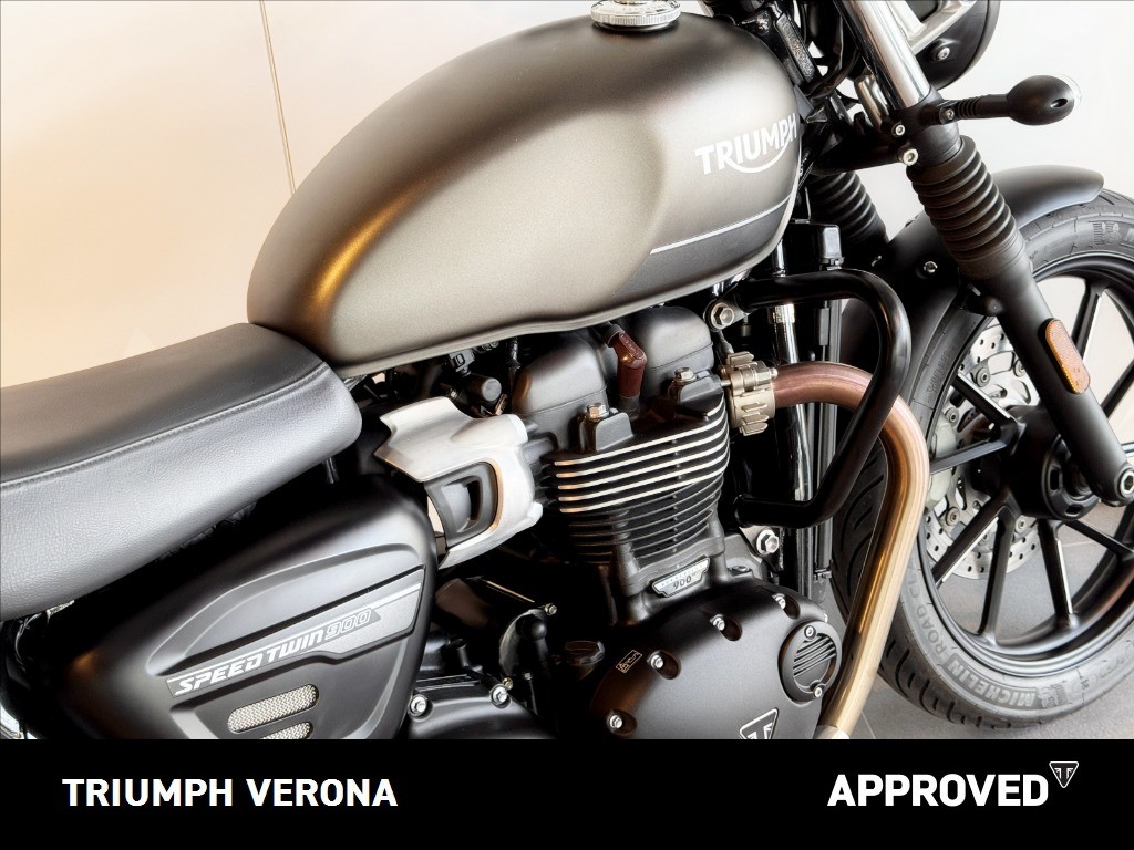 TRIUMPH Street Twin 900 