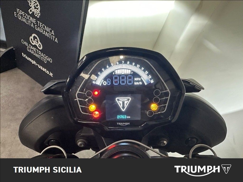TRIUMPH Street Triple 765 R