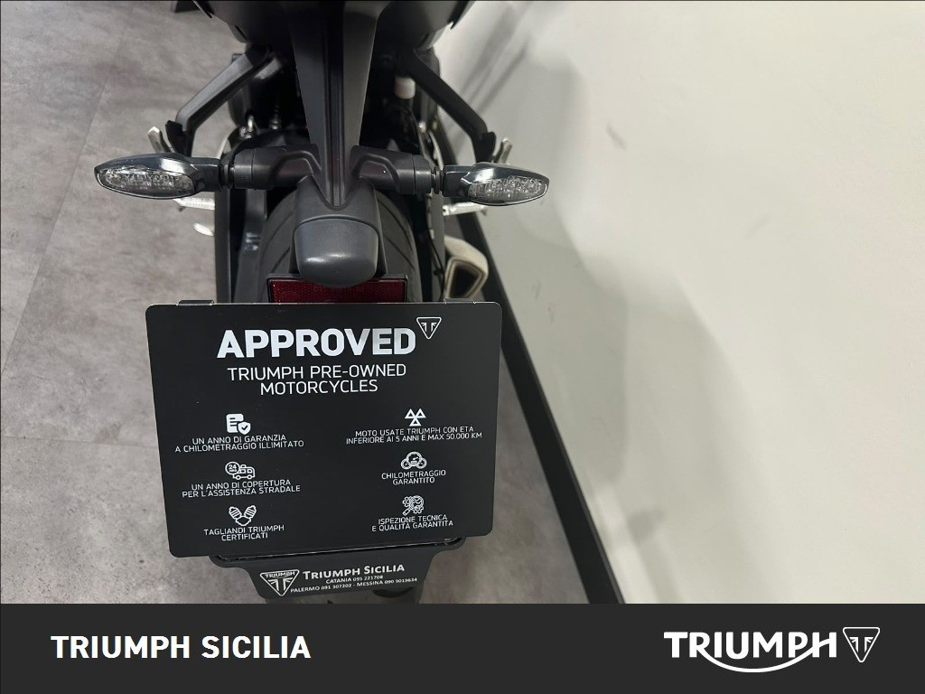 TRIUMPH Street Triple 765 R