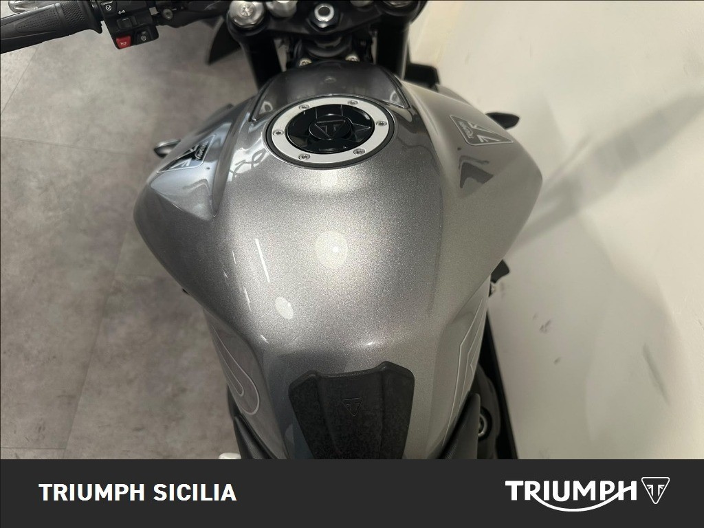 TRIUMPH Street Triple 765 R
