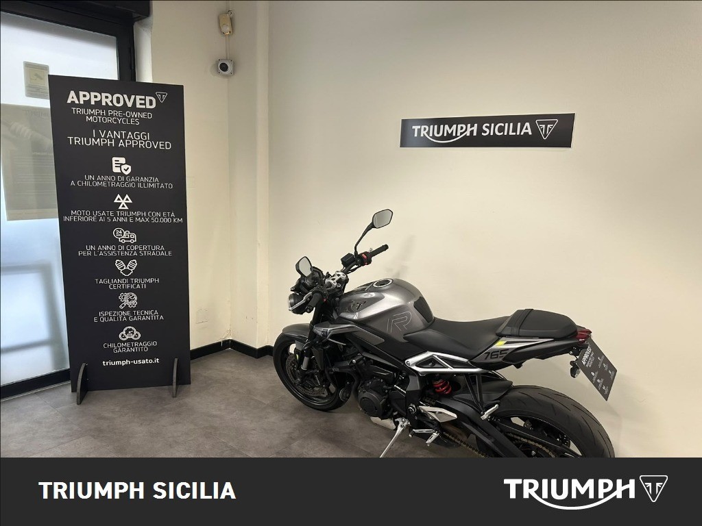 TRIUMPH Street Triple 765 R