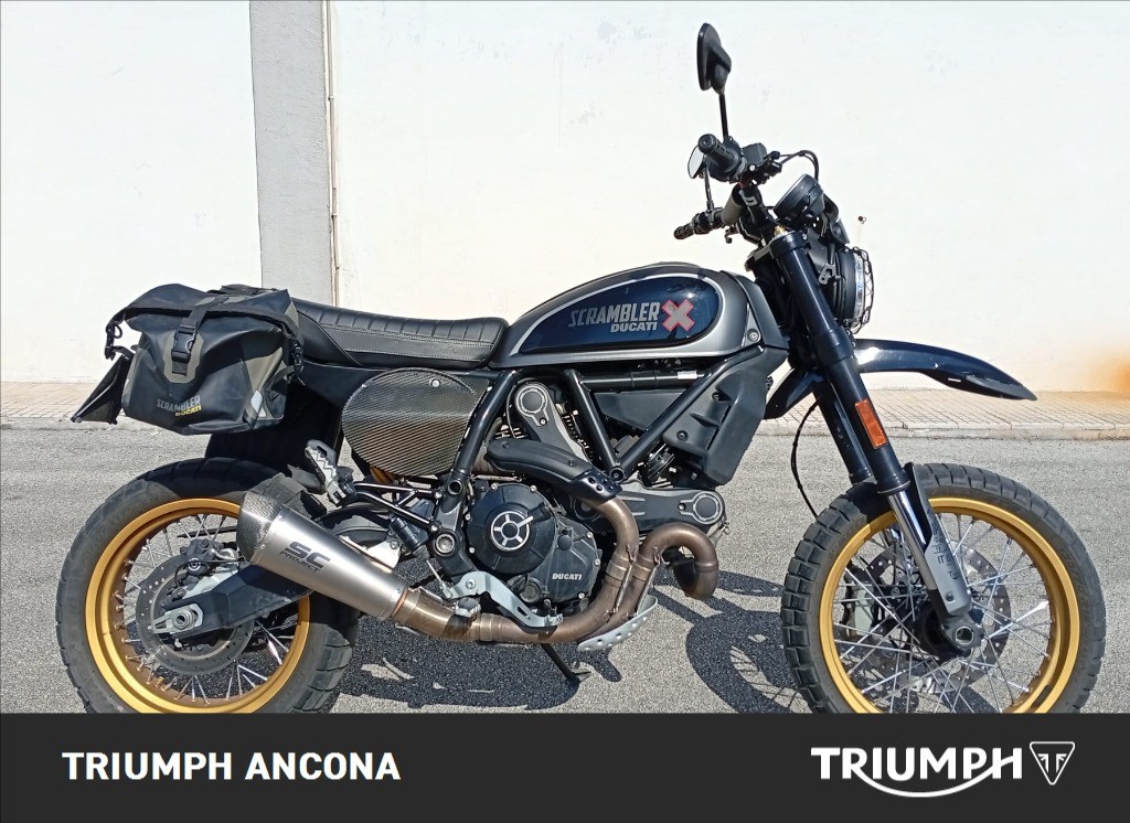 DUCATI Scrambler 800 Desert Sled Black Edition