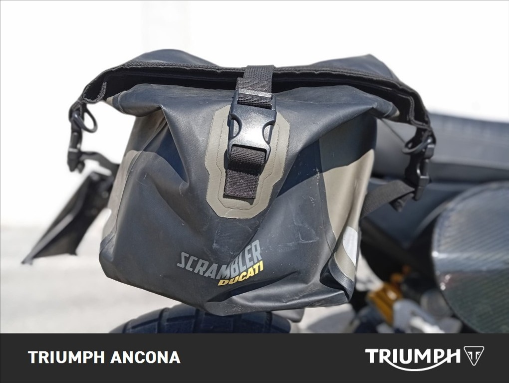 DUCATI Scrambler 800 Desert Sled Black Edition