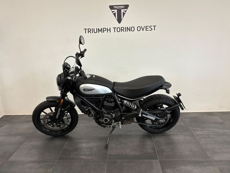 DUCATI Scrambler 800 Icon Dark