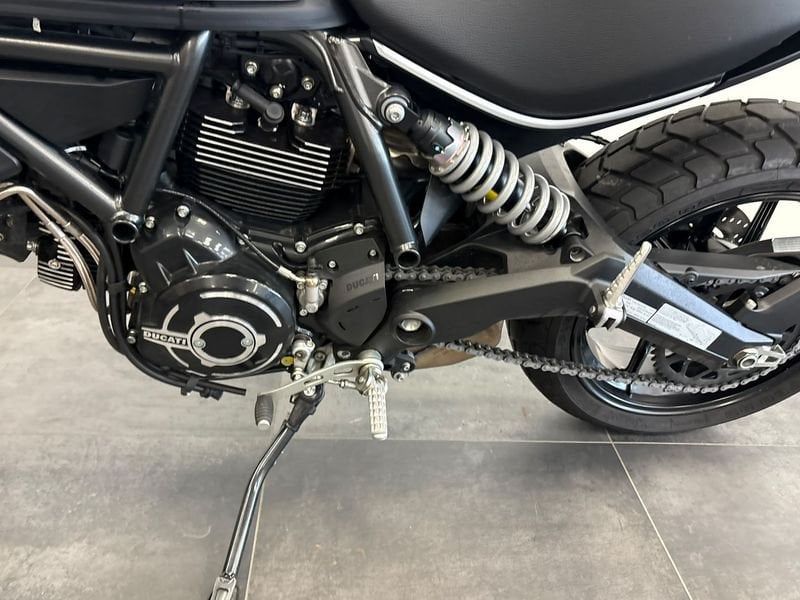 DUCATI Scrambler 800 Icon Dark