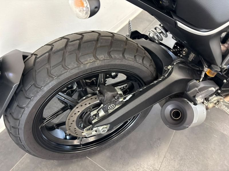 DUCATI Scrambler 800 Icon Dark