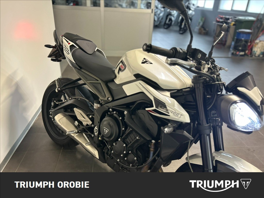 TRIUMPH Street Triple 765 R