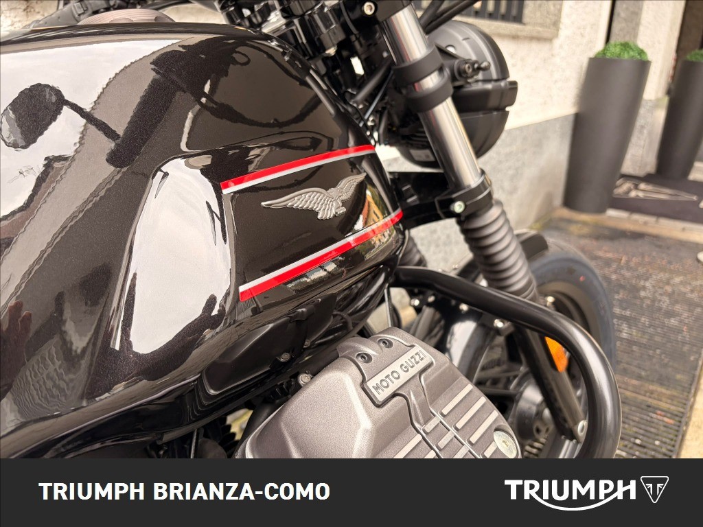 MOTO GUZZI V7 850 Stone Special Edition Abs
