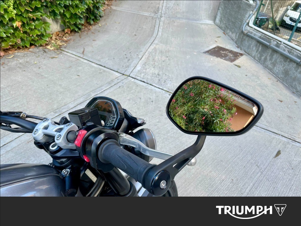 TRIUMPH Street Triple 765 R