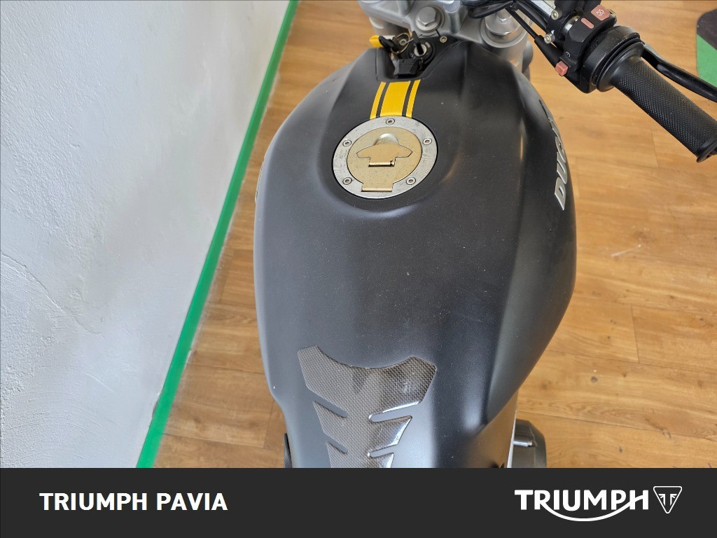 DUCATI Monster 600 Dark