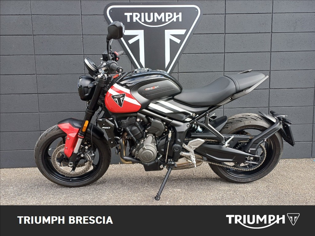 TRIUMPH Trident 660 Diablo Red / Sapphire Black Abs