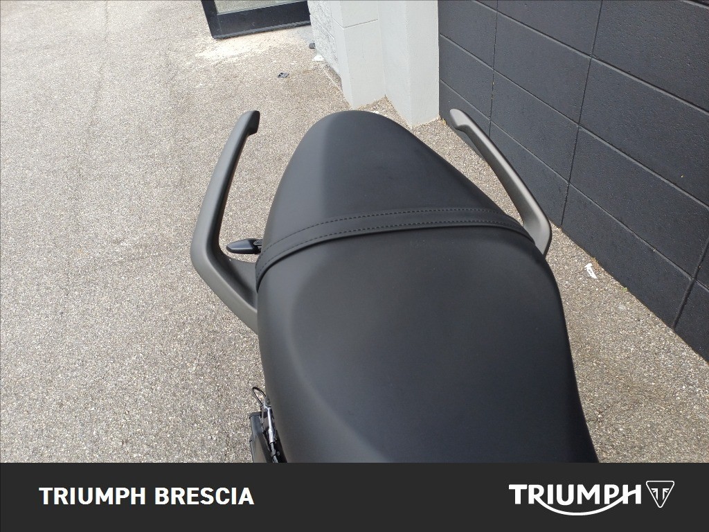 TRIUMPH Trident 660 Diablo Red / Sapphire Black Abs