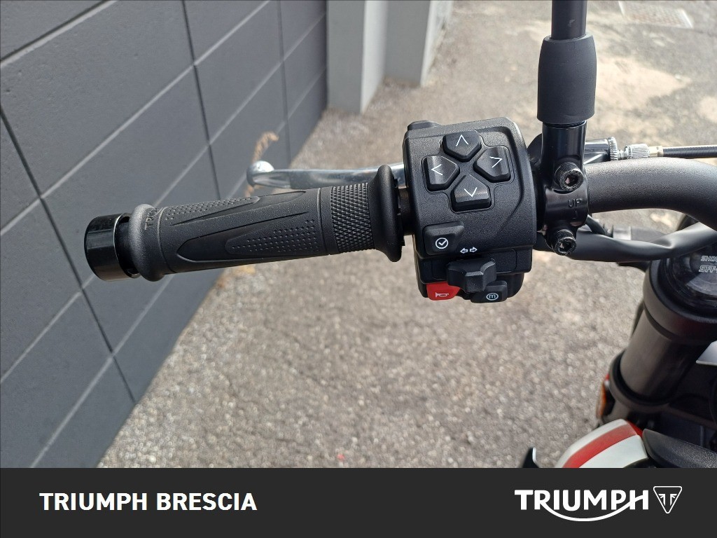 TRIUMPH Trident 660 Diablo Red / Sapphire Black Abs