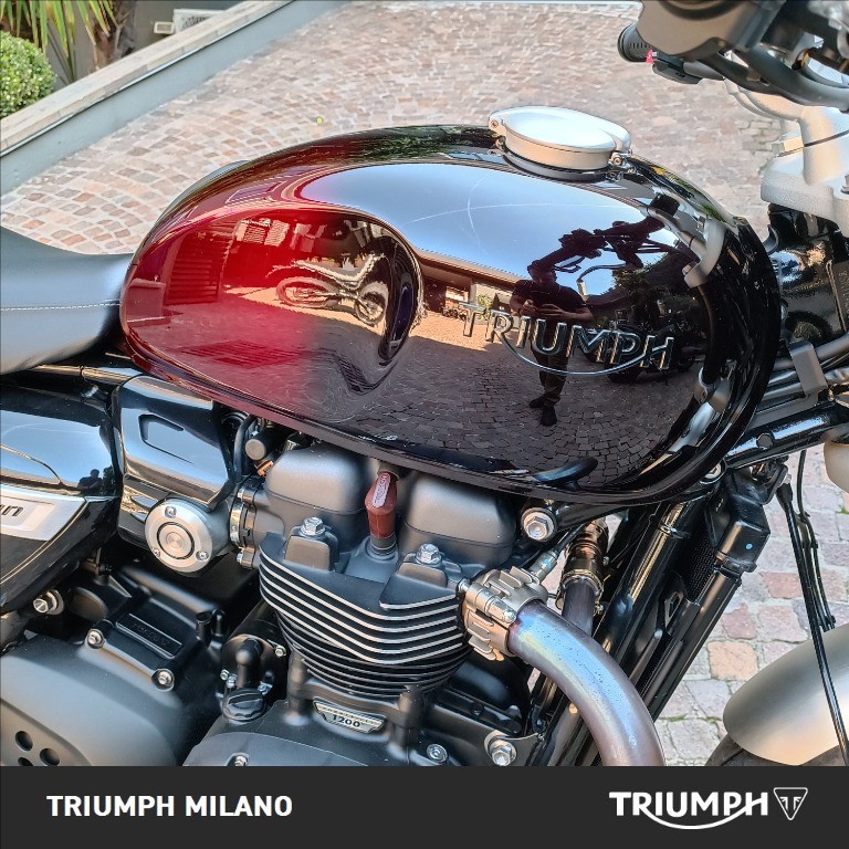 TRIUMPH Speed Twin 1200 Stealth Edition Abs