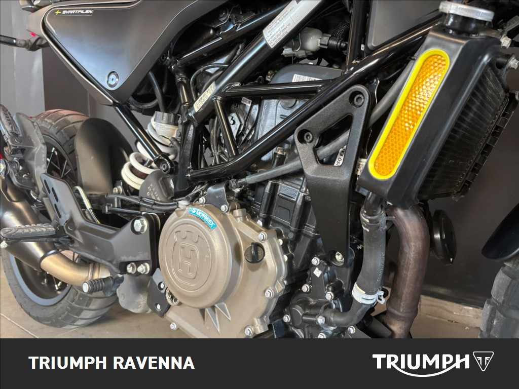 HUSQVARNA Vitpilen 401 4T