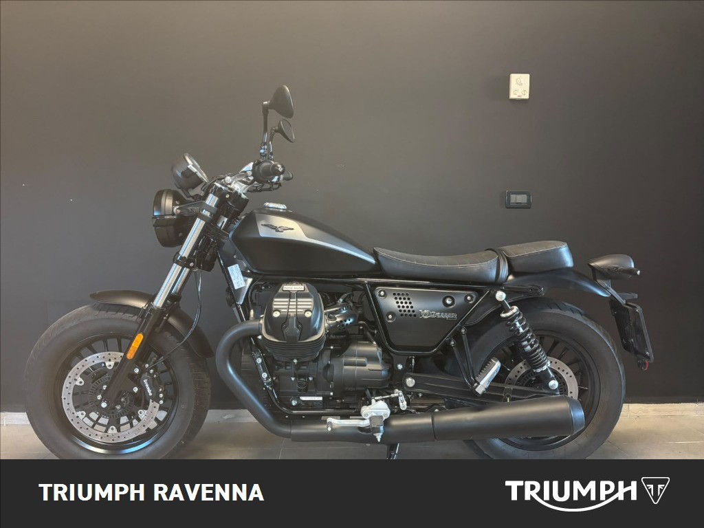 MOTO GUZZI V9 850 Bobber
