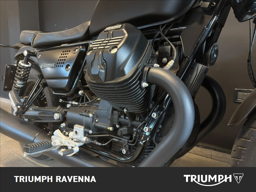 MOTO GUZZI V9 850 Bobber