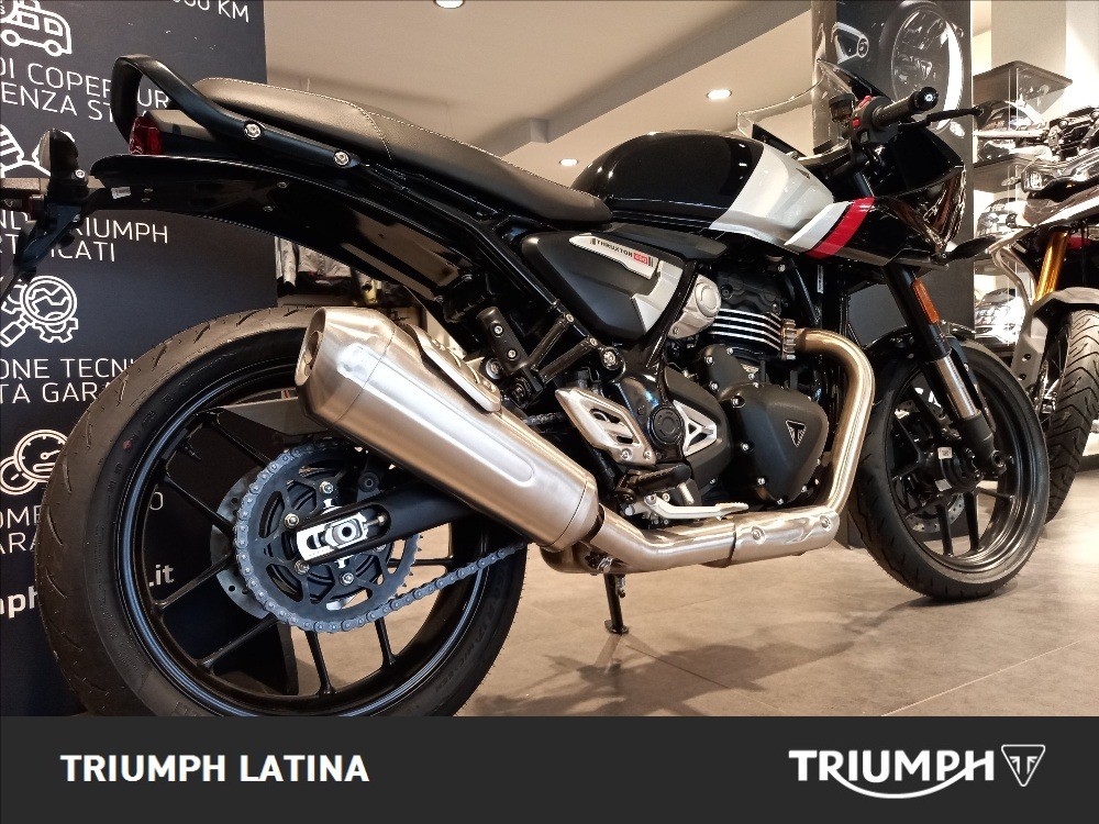 TRIUMPH Thruxton 400 Phantom Black / Aluminium Silver Abs