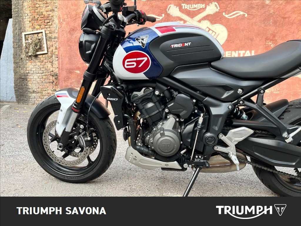 TRIUMPH Trident 660 Triple Tribute Abs