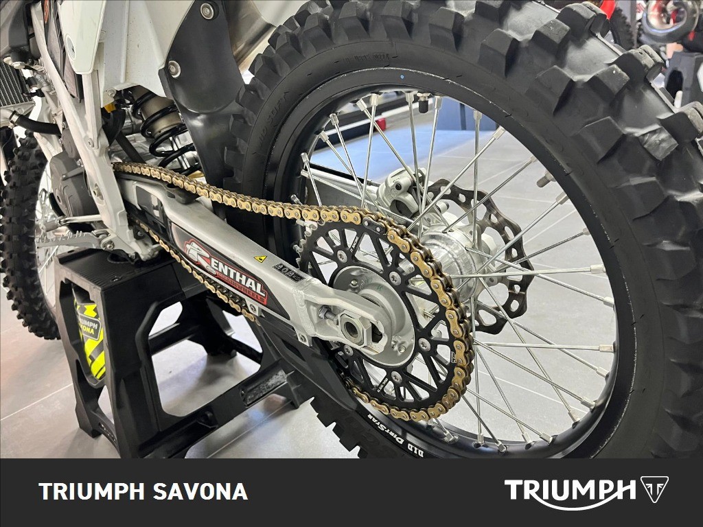 TRIUMPH TF 450 RC Abs