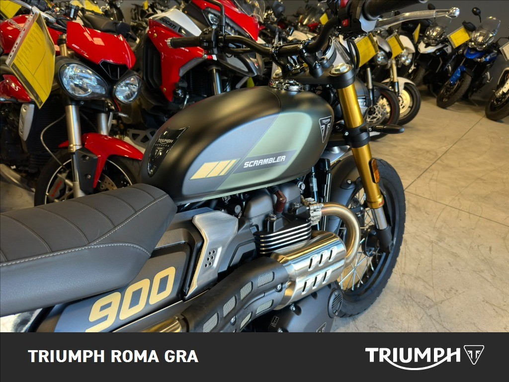 TRIUMPH Scrambler 900 Matt Khaki Green / Matt Phantom Black Abs