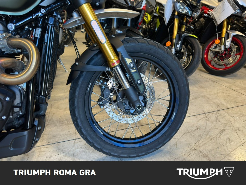 TRIUMPH Scrambler 900 Matt Khaki Green / Matt Phantom Black Abs