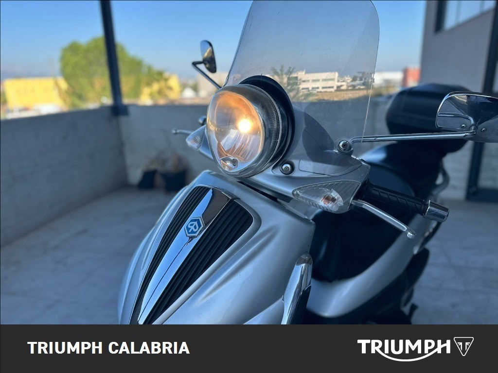 PIAGGIO Beverly 250 