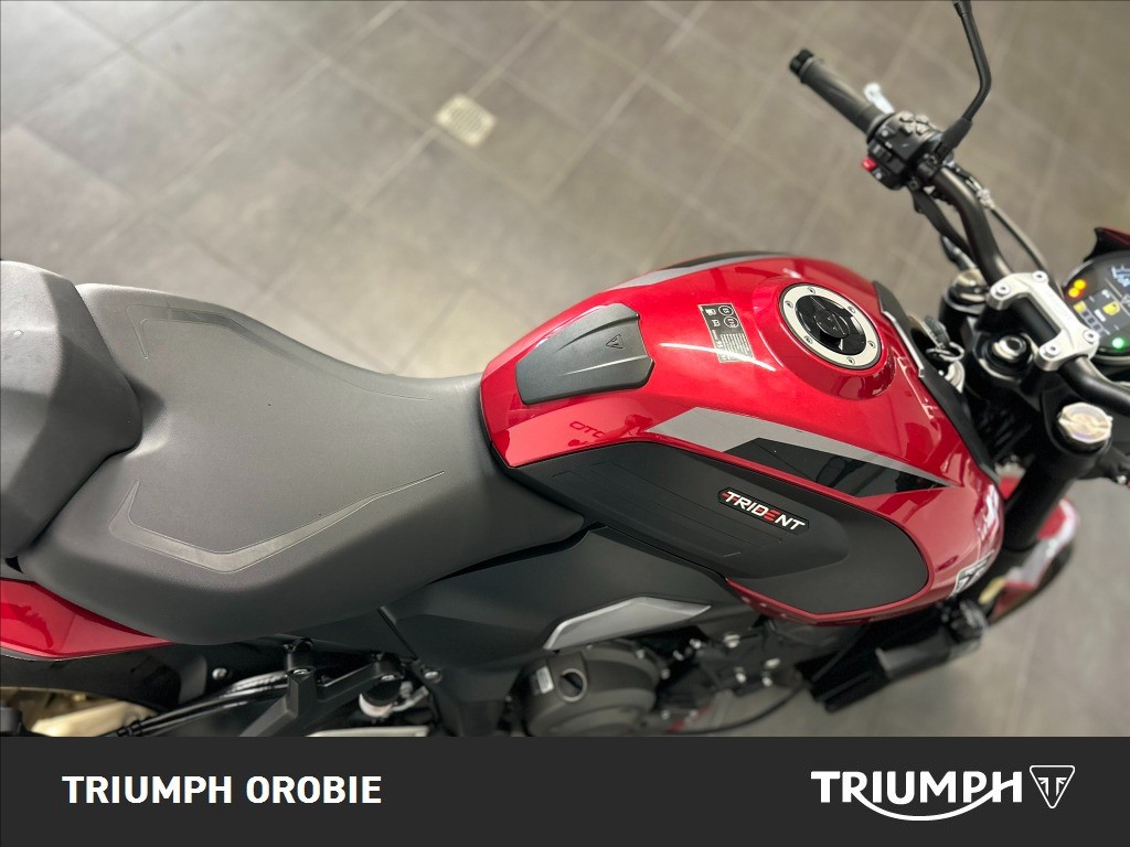 TRIUMPH Trident 800 Carnival Red Abs #8