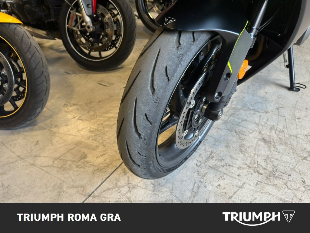 TRIUMPH Daytona 660 Abs