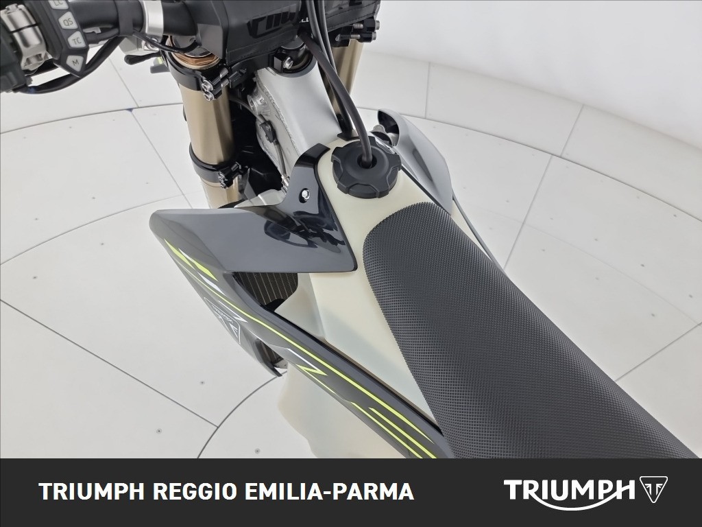 TRIUMPH TF 250 E Abs