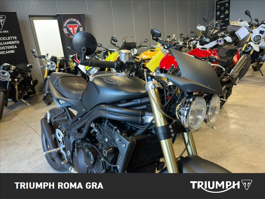 TRIUMPH Speed Triple 1050 