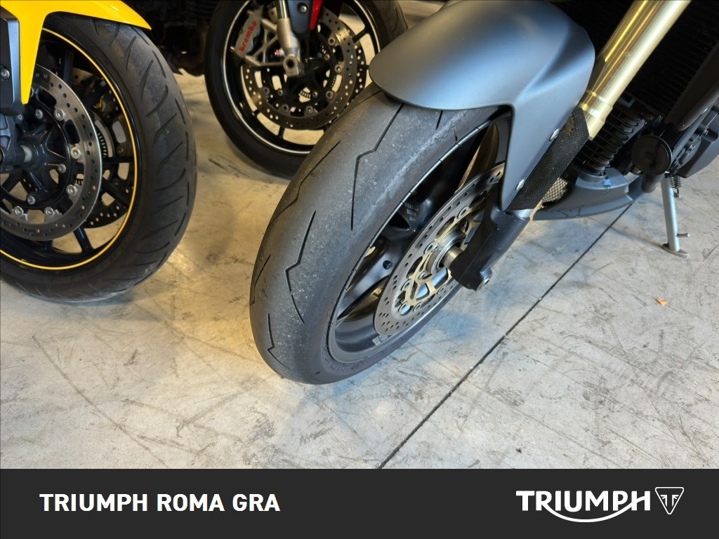TRIUMPH Speed Triple 1050 