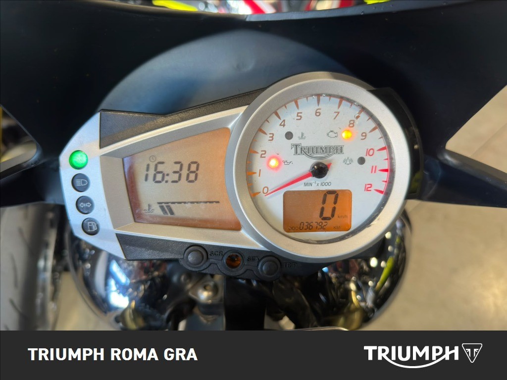TRIUMPH Speed Triple 1050 