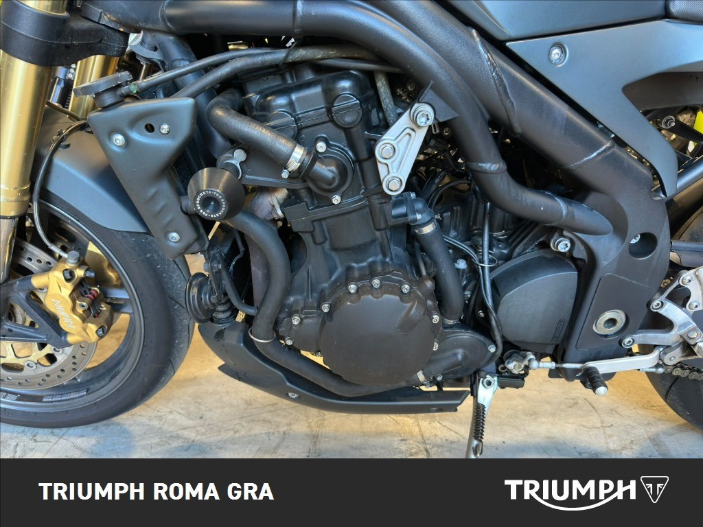 TRIUMPH Speed Triple 1050 