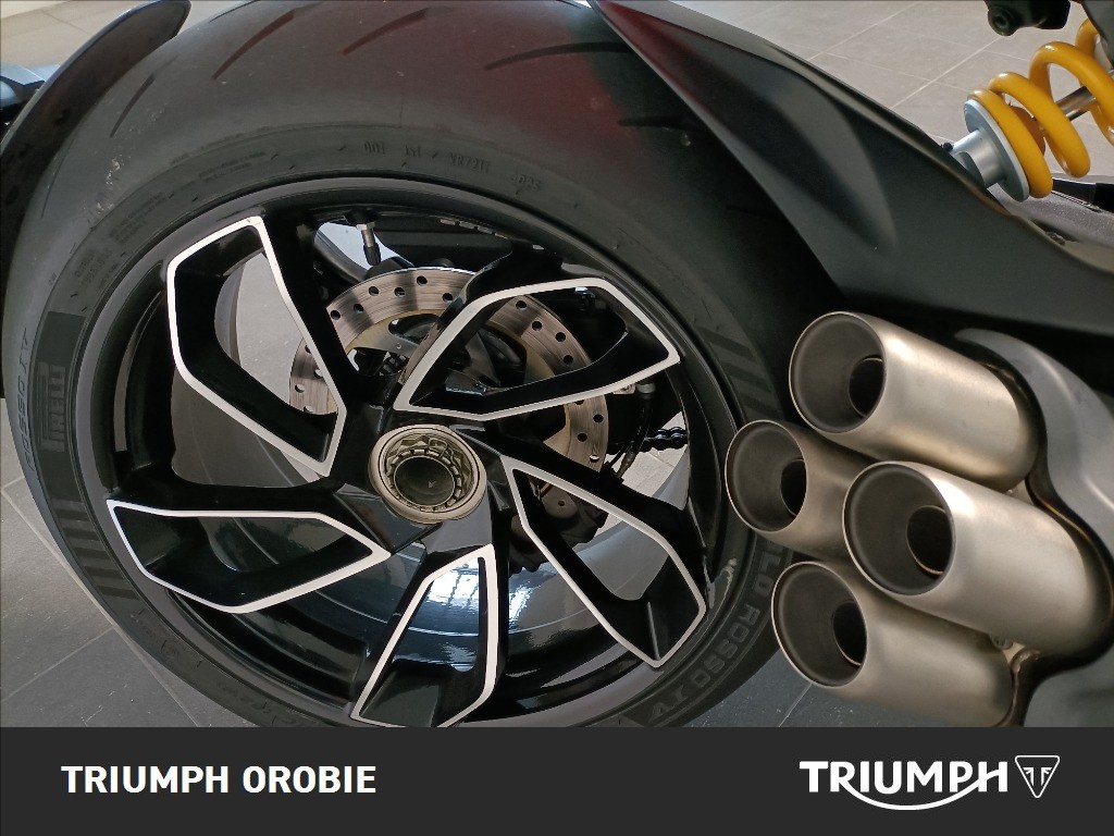 DUCATI Diavel V4 1158 Red