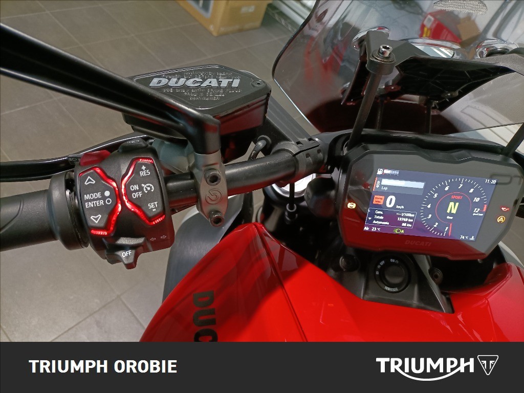 DUCATI Diavel V4 1158 Red
