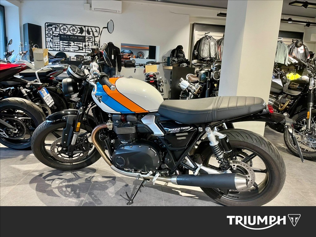 TRIUMPH Speed Twin 900 Pure White/Blue/Orange Abs