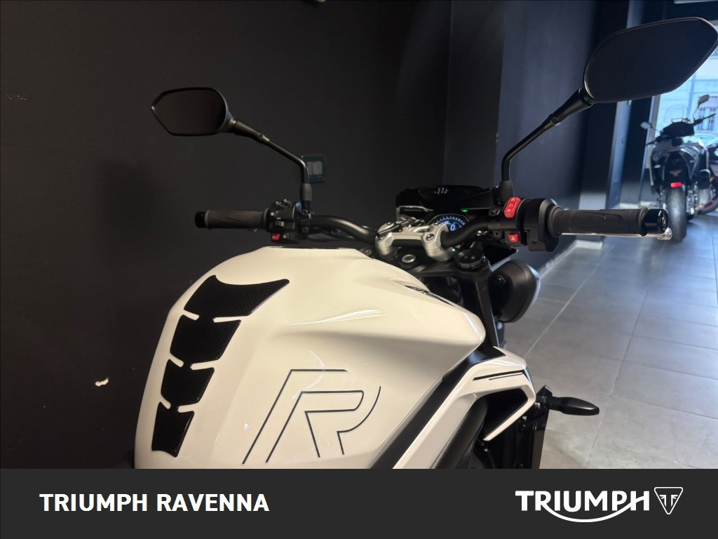 TRIUMPH Street Triple 765 R