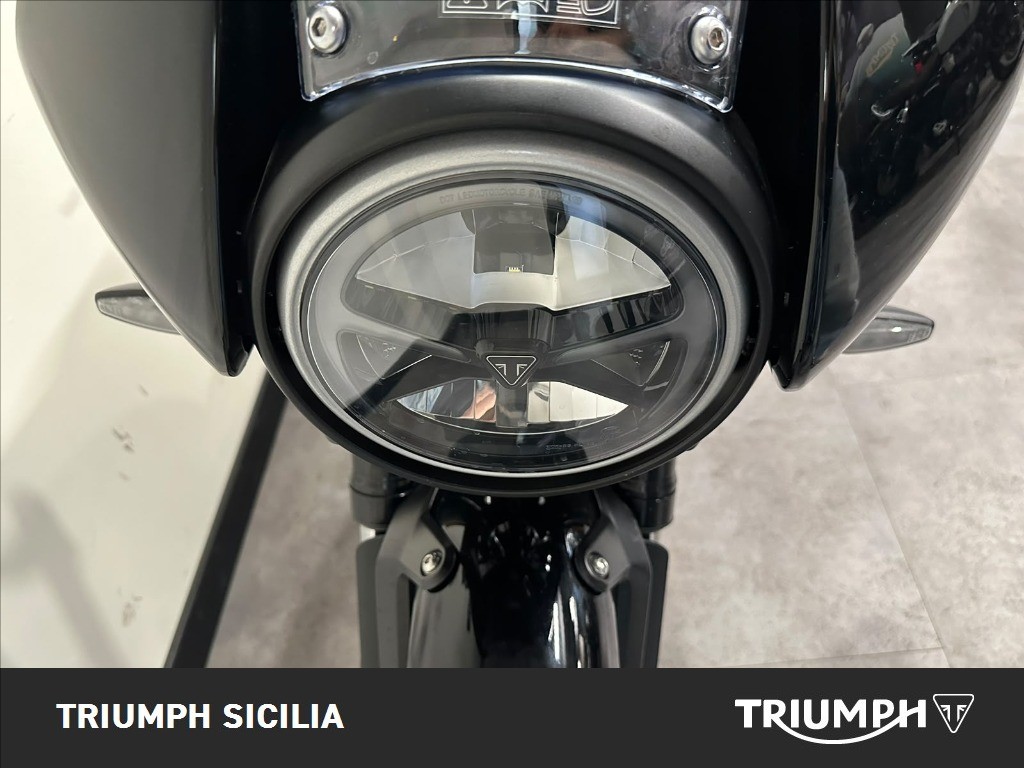 TRIUMPH Thruxton 400 Phantom Black / Aluminium Silver Abs