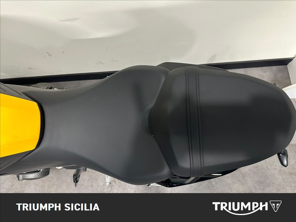 TRIUMPH Trident 660 Cosmic Yellow Abs