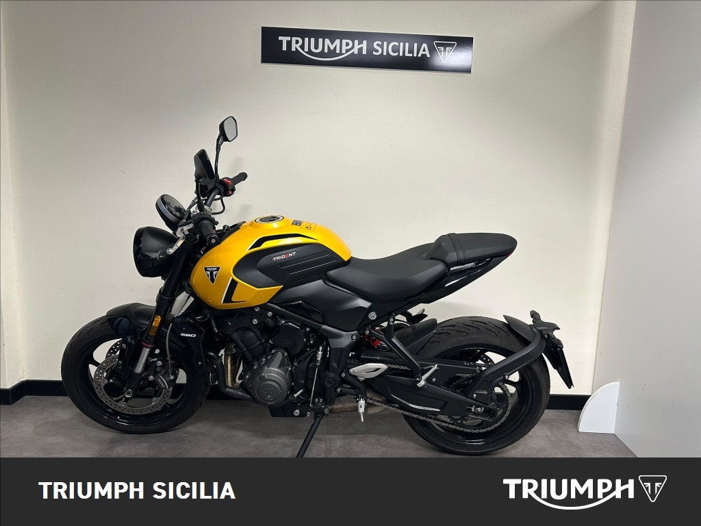 TRIUMPH Trident 660 Cosmic Yellow Abs