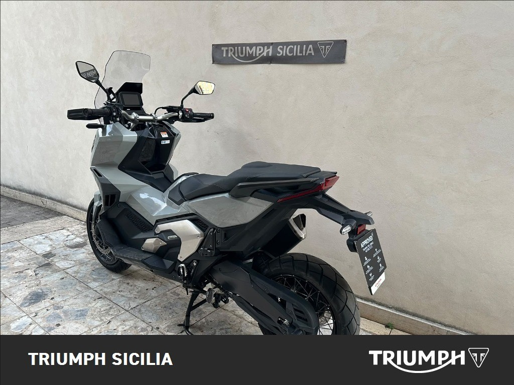 HONDA X-ADV 750 DCT Abs