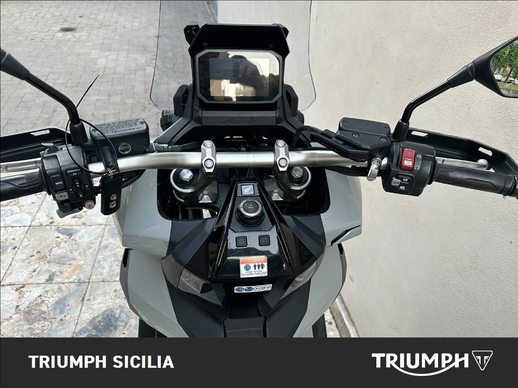 HONDA X-ADV 750 DCT Abs