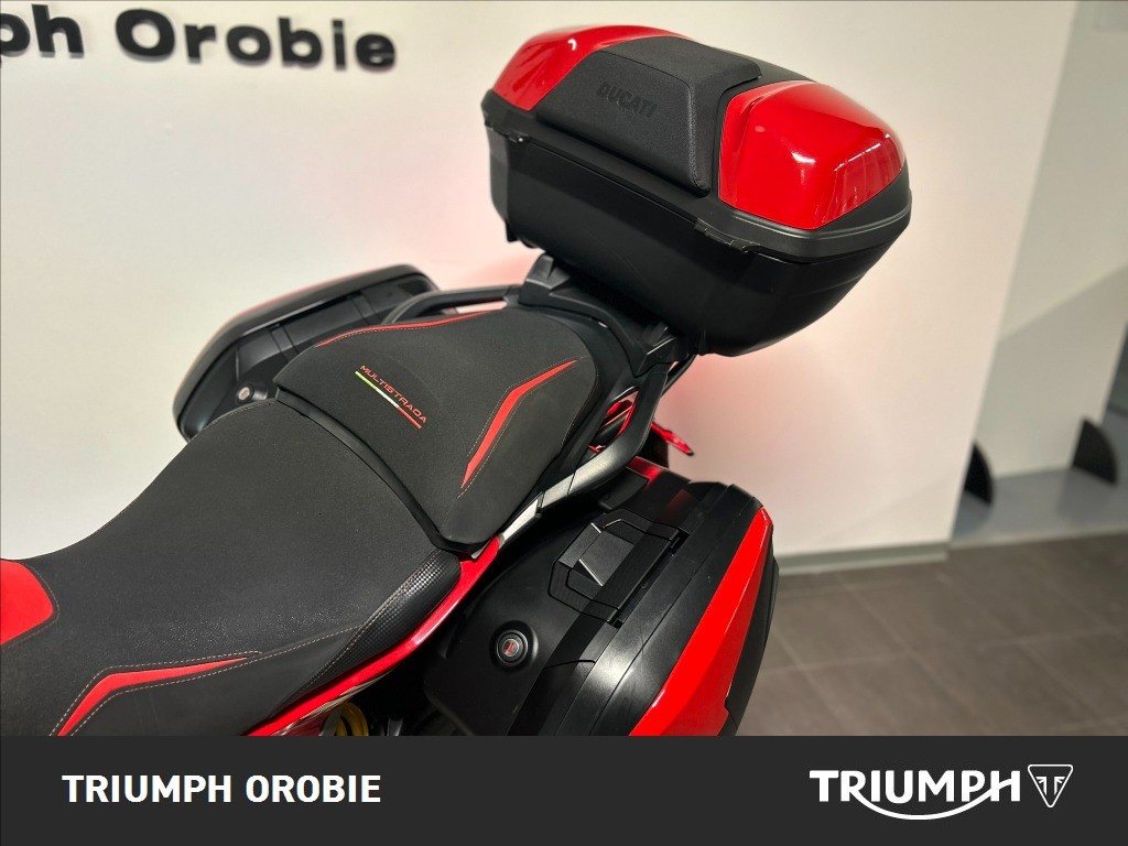 DUCATI Multistrada 1200 S Red