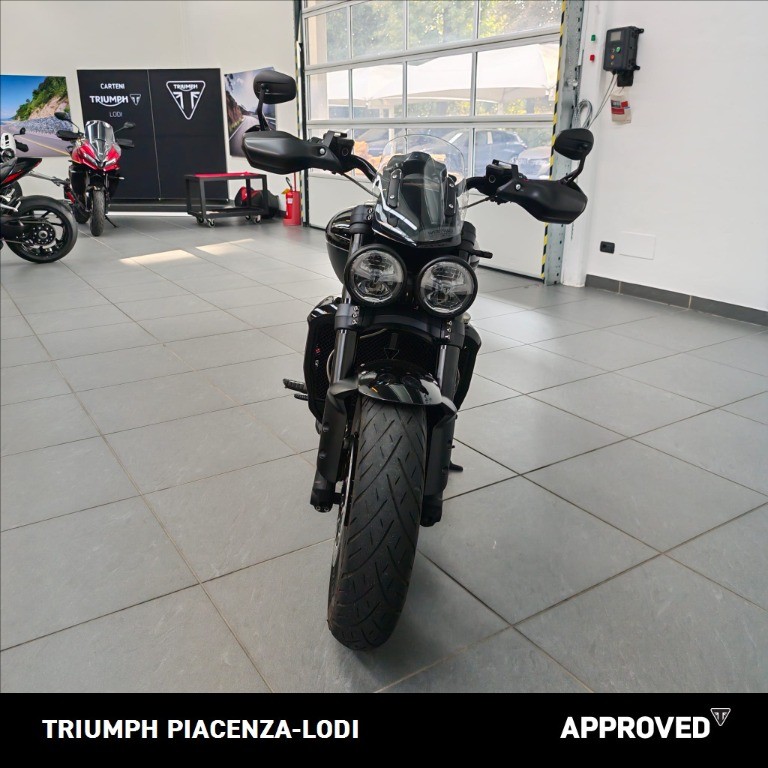 TRIUMPH Rocket III 2500 Storm R